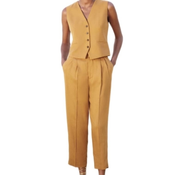 Zara Pants - ZARA CROPPED TROUSERS WITH PLEATS CURRY | 1478/240 SIZE XS